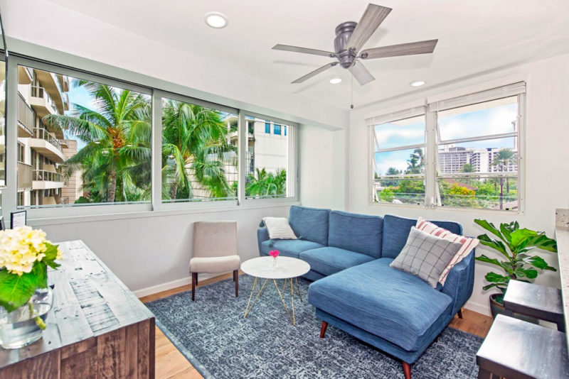 Cool Airbnbs in Waikiki, Hawaii: Beach Loft at Niihau Apartments