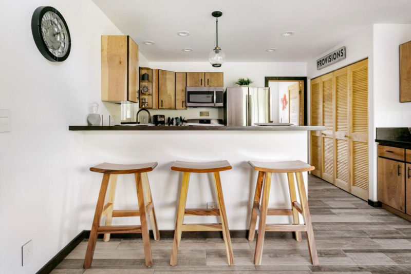 Hilo Airbnb Vacation Homes: Oma'oma'o House