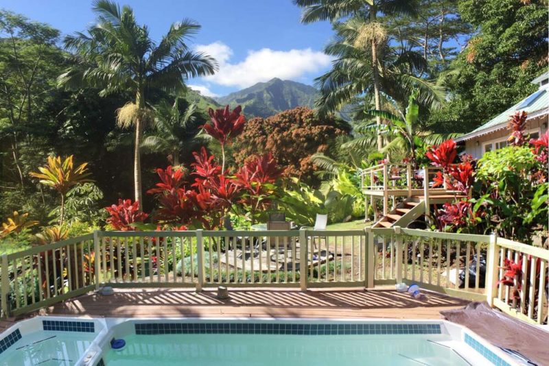 Unique Airbnbs in Hanalei Bay, Kauai: Romantic Garden Cottage