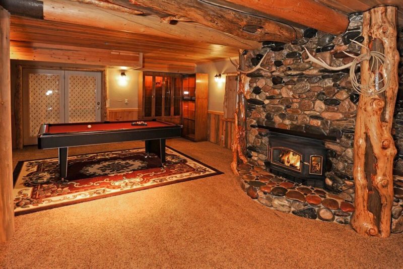 Unique Yellowstone Airbnbs & Vacation Rentals: Bear Trail Cabin