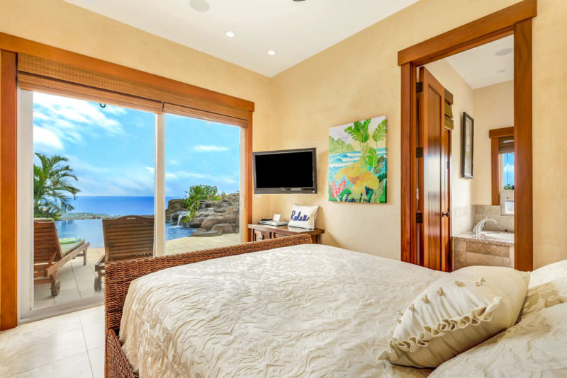 Airbnbs in Kona, Hawaii Vacation Homes: Collessie By-The-Sea