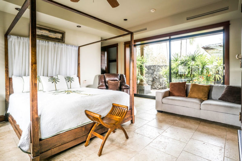 Airbnbs in Kona, Hawaii Vacation Homes: Luxury Oceanfront Villa