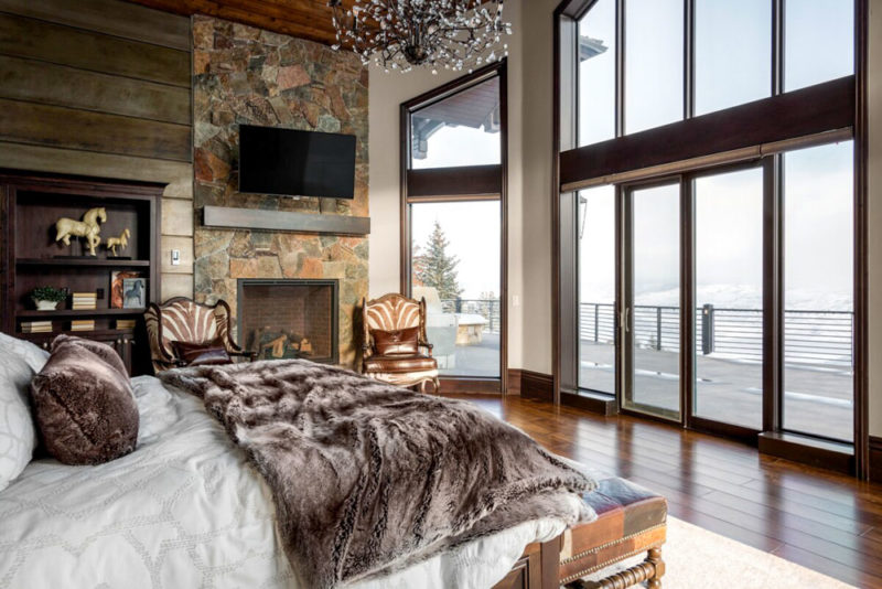 Airbnbs in Salt Lake City, Utah Vacation Homes: Contemporary Mountain Villa