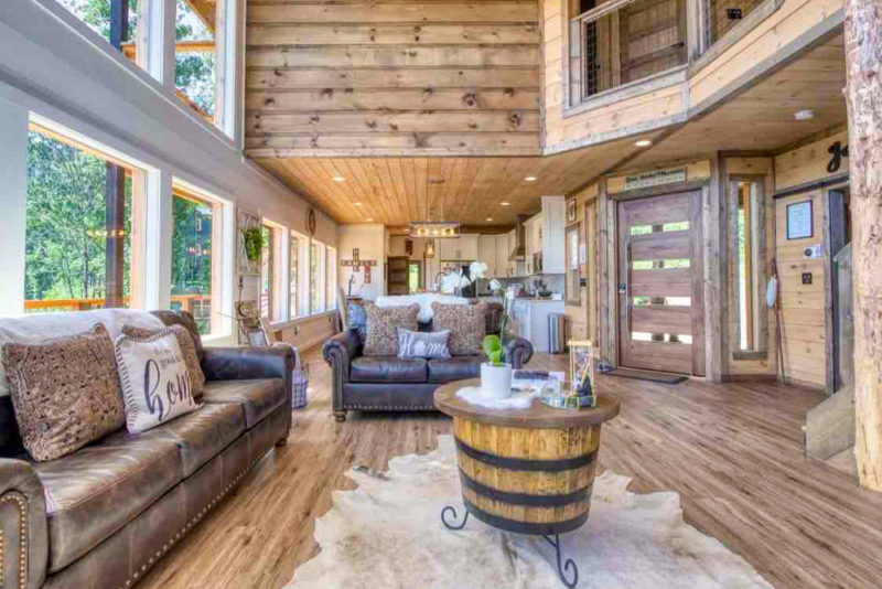 Airbnb Smoky Mountains National Park Vacation Home: Luxury Cabin