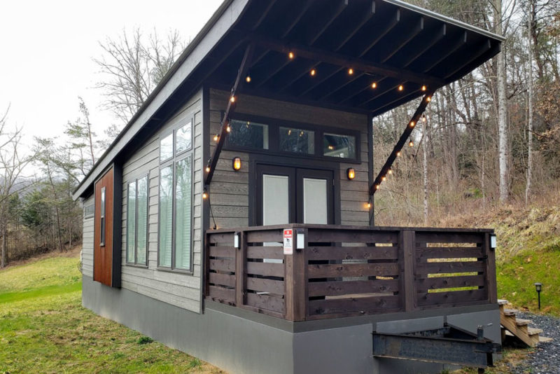 Best Airbnbs Great Smoky Mountains National Park: Lady luck Tiny Home