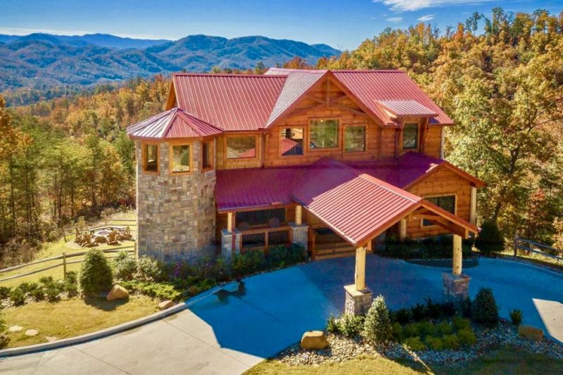 Best Airbnbs Great Smoky Mountains National Park: Summit Castle