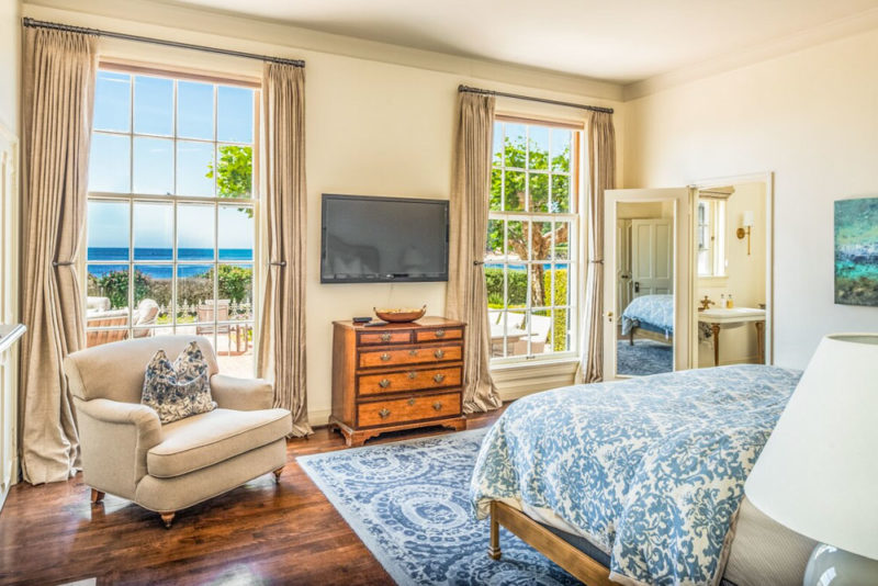Best Airbnbs in Monterey, California: Lavish Golf House