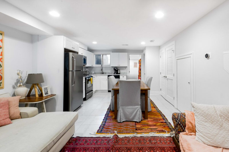 Best Airbnbs in Washington, DC: Artsy Apartment