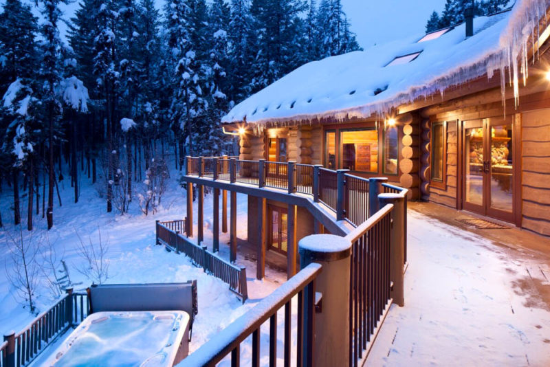 Best Glacier Airbnbs & Vacation Rentals: Luxury Lodge
