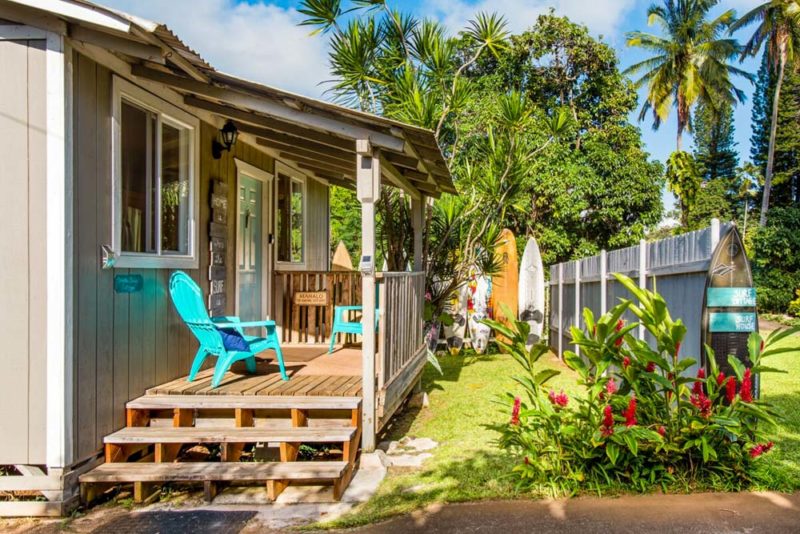 Best Maui Airbnbs & Vacation Rentals: Colorful Surf Cottage