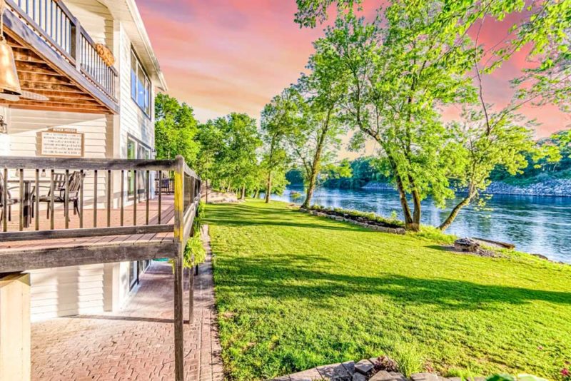 Cool Branson Airbnbs & Vacation Rentals: Sweetwater Lakefront Home