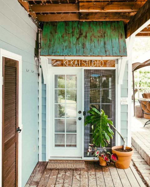 Cool Kona Airbnbs & Vacation Rentals: Kekai Studio