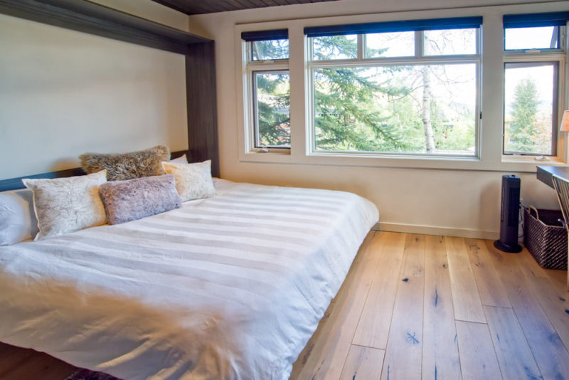 Coolest Airbnbs in Aspen, Colorado: Cozy Snowmass Studio