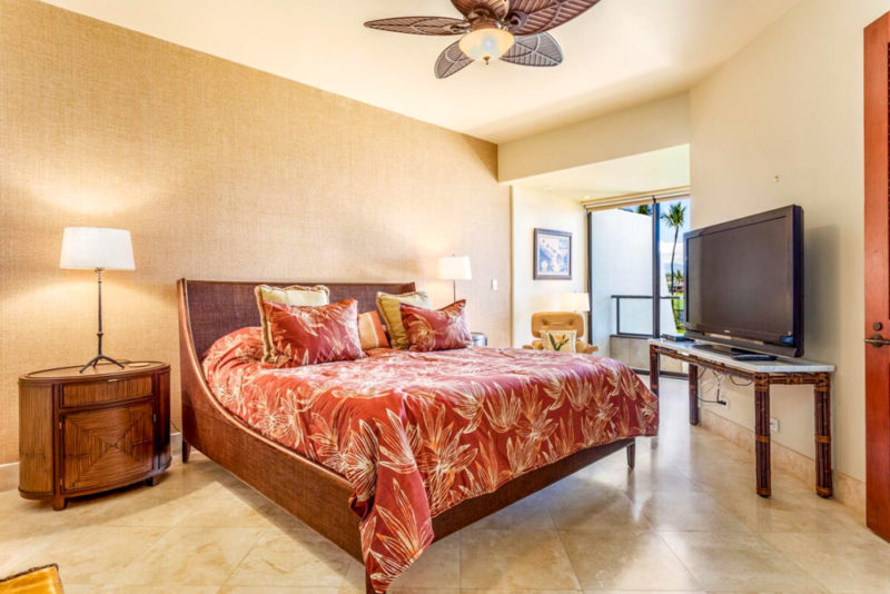 Coolest Airbnbs in Waikoloa, Hawaii: Mauna Lani Point Condominium