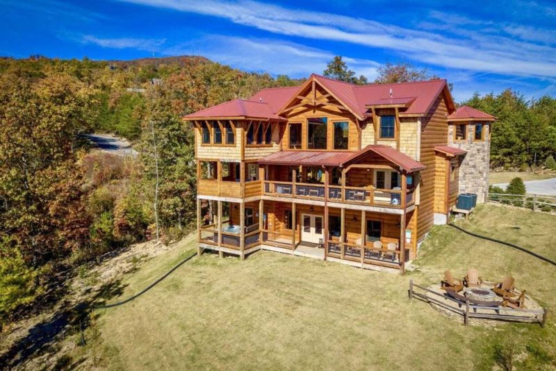 Unique Airbnbs near Great Smoky Mountains National Park: Summit Castle