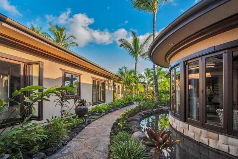 Unique Kona Airbnbs & Vacation Rentals: Private Oasis