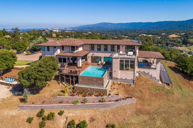 Airbnbs in Half Moon Bay, California Vacation Homes: Secluded Mansion With Pool