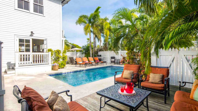 Airbnbs in Florida Keys Vacation Homes: Colorful House