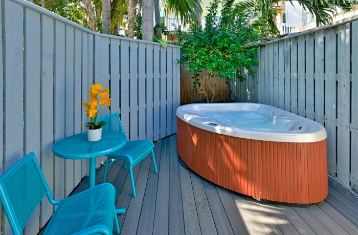 Airbnbs in Florida Keys Vacation Homes: Renovated Cottage