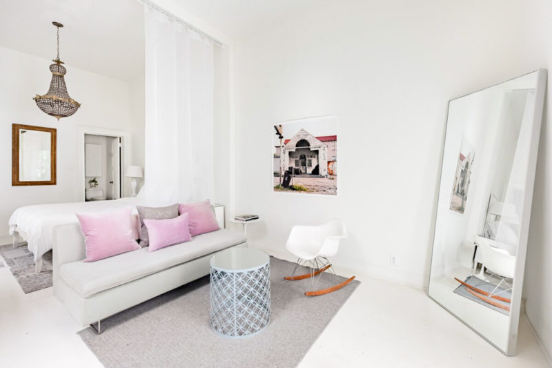 Airbnbs in New Orleans, Louisiana Vacation Homes: Romantic Studio