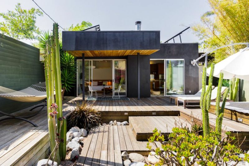 Airbnbs in Santa Monica, California Vacation Homes: Modern Eco-Home