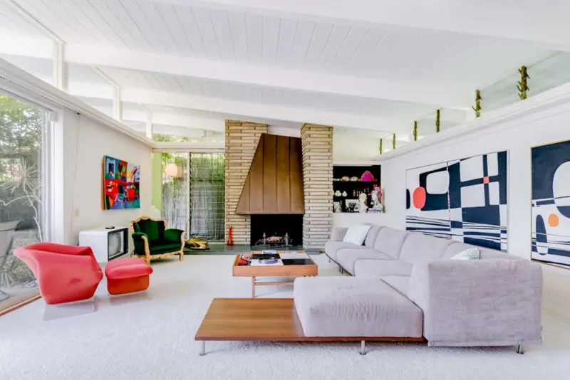 Best Airbnbs in Long Beach, California: Retro Pool House