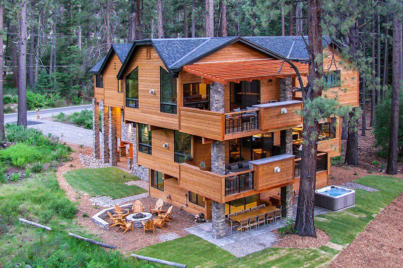 Best Airbnbs in South Lake Tahoe, California: Heavenly Mansion