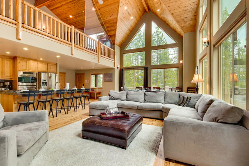 Best Airbnbs in South Lake Tahoe, California: Luxury Cabin With Pool