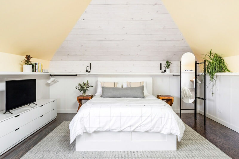 Best Airbnbs in Oakland, California: Finca 57 Carriage House