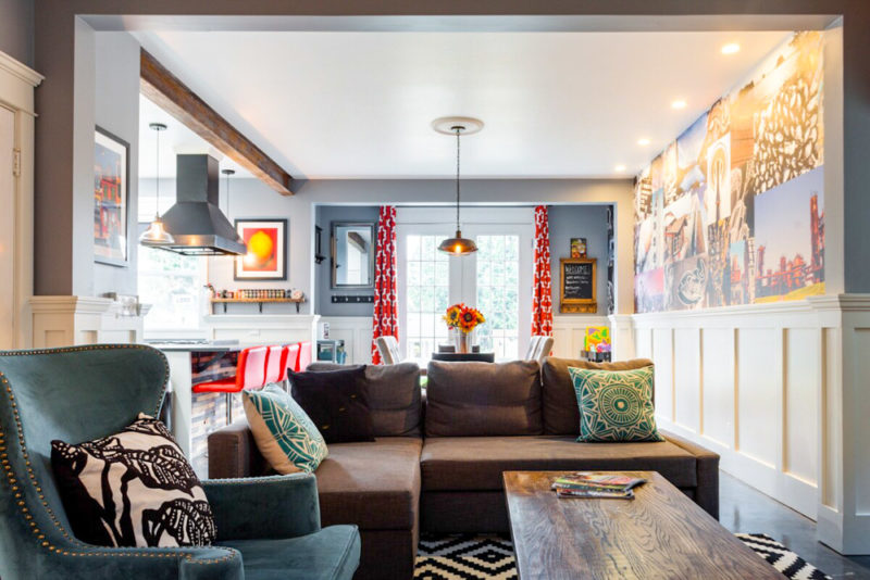 Best Seattle Airbnbs & Vacation Rentals: Quirky Apartment
