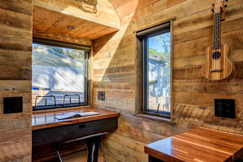 Best Seattle Airbnbs & Vacation Rentals: Tipsy Tiny House