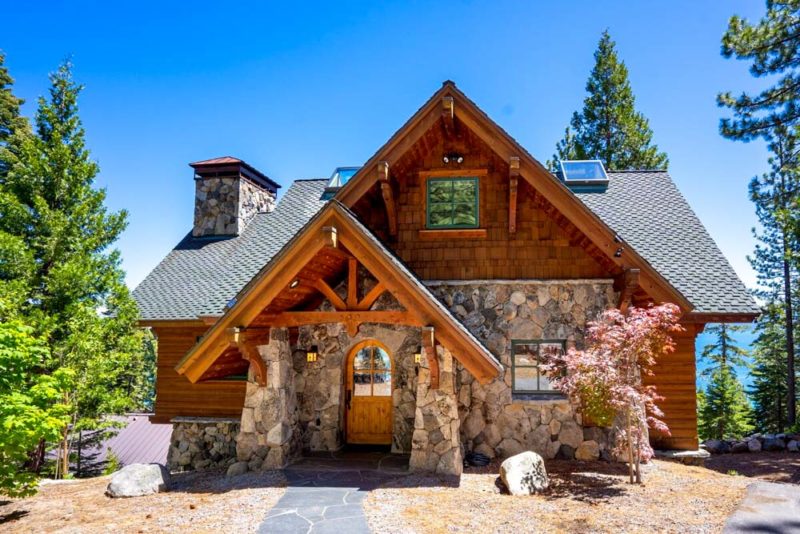 Best South Lake Tahoe Airbnbs & Vacation Rentals: Rubicon Retreat
