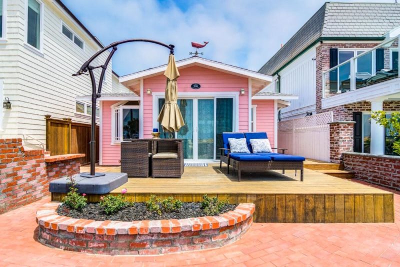 Coolest Airbnbs in Huntington Beach, California: Pink Cottage