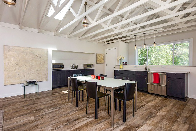 Coolest Airbnbs in Napa Valley, California: Barn Loft