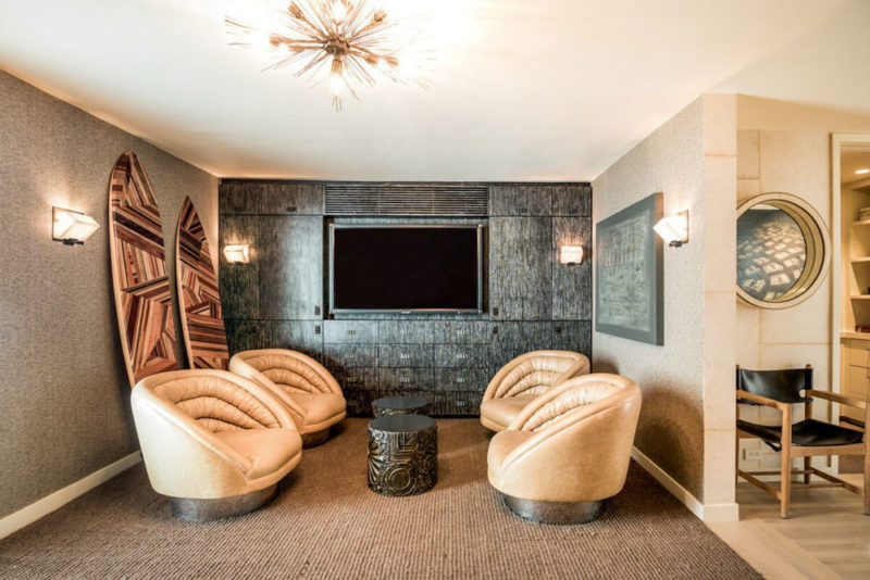 Malibu Airbnbs & Vacation Homes: Artistic Luxury Retreat