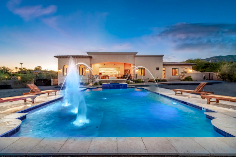 Phoenix Airbnbs & Vacation Homes: Quartz Mountain Estate
