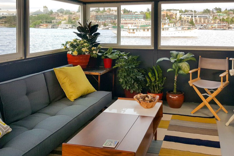 Seattle Airbnbs & Vacation Homes: Banjo Boat House