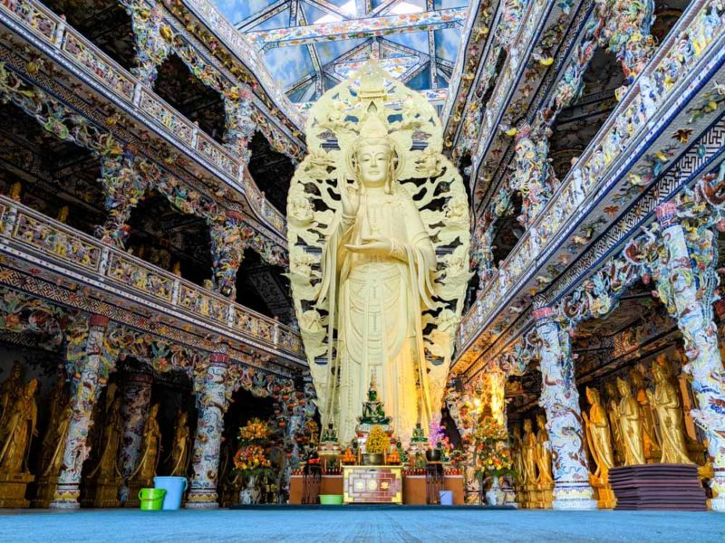 Top Things to do in Dalat, Vietnam: Linh Phuoc Pagoda