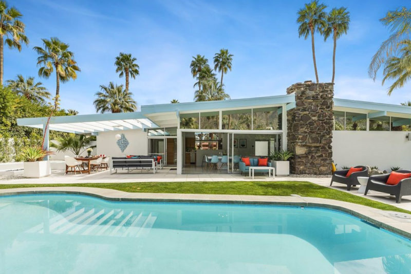 Airbnb in Palm Springs with Pool: VistaBlu Historic Home