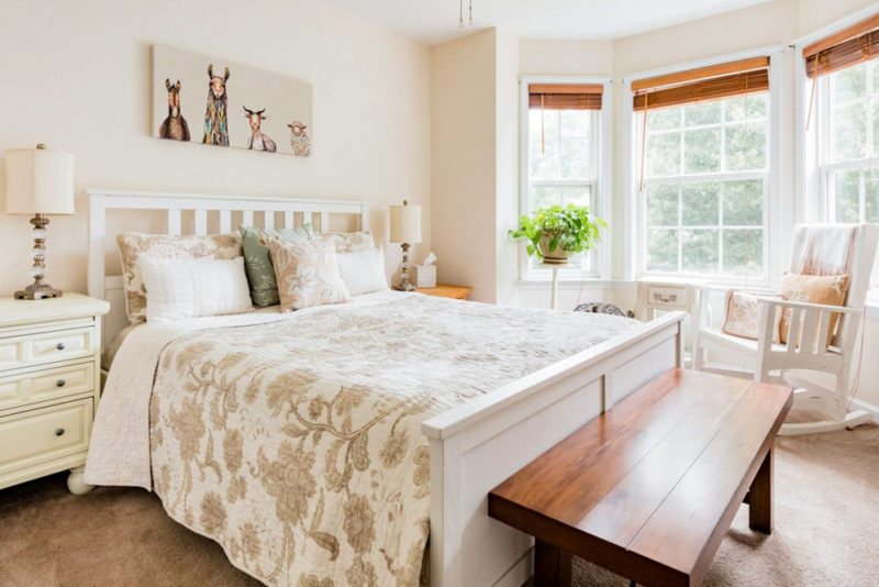 Airbnbs in Charlotte, North Carolina Vacation Homes: Southern Charm House