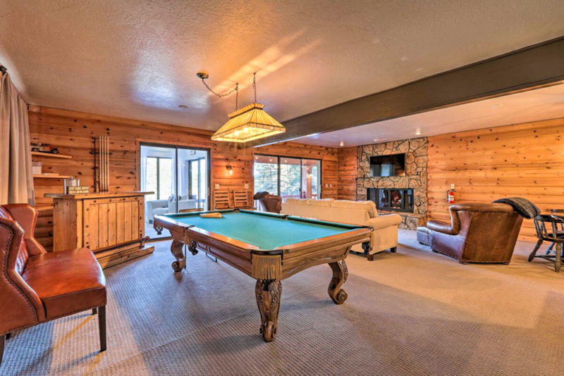 Airbnbs in Flagstaff, Arizona Vacation Homes: Luxury Family Cabin on Golf Course