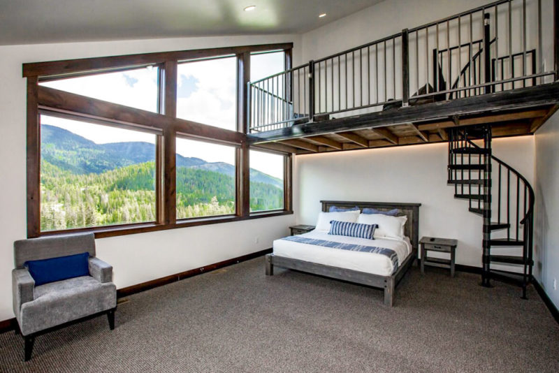 Airbnbs in Whitefish, Montana Vacation Homes: Wood Run Lodge