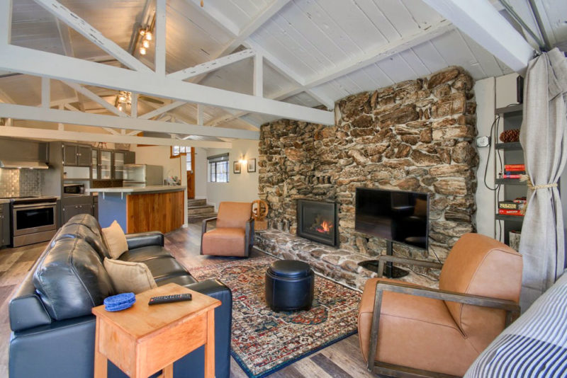 Airbnbs in Yosemite National Park Vacation Homes: Water Fall House