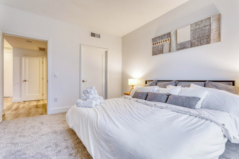 Anaheim Airbnbs and Vacation Homes: Angel Stadium Apartment