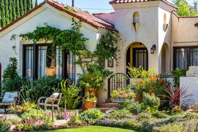 Best Airbnbs in Anaheim, California: Spanish Home