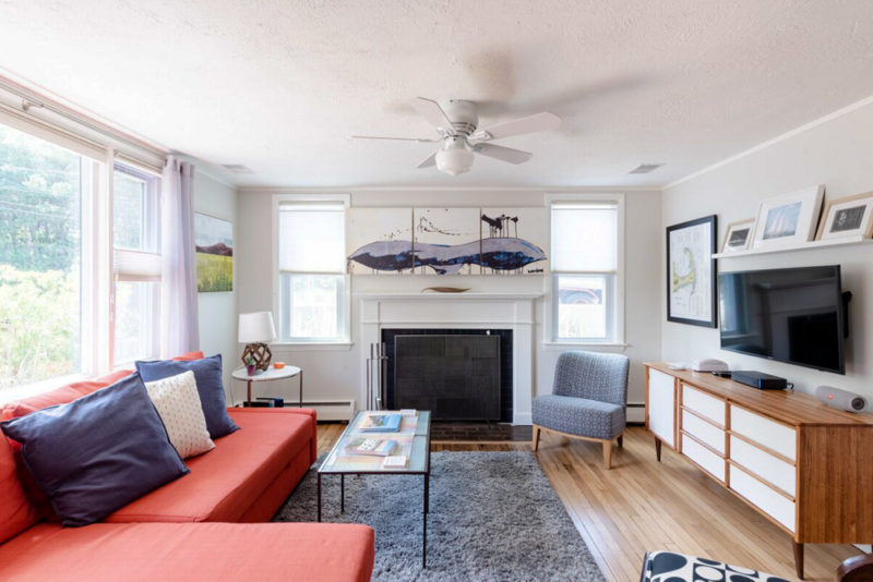 Best Airbnbs in Cape Cod, Massachusetts: Quaint Cottage with Backyard Deck