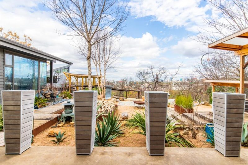 Best Airbnbs in Dallas, Texas: Grandview Tiny Home