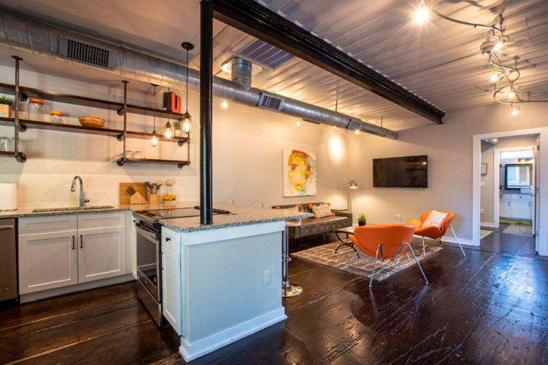 Best Airbnbs in San Antonio, Texas: Train House