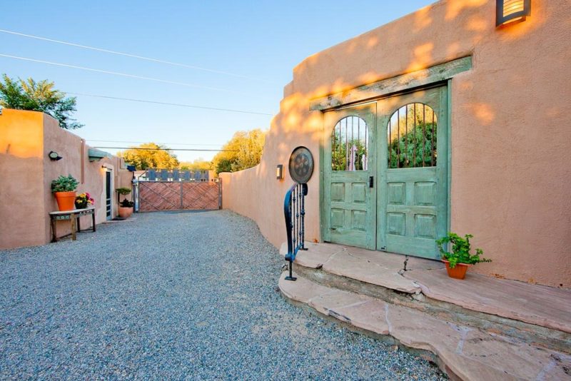 Best Airbnbs in Taos, New Mexico: Adobe Tiny House