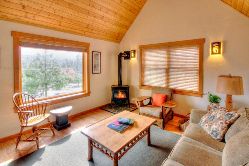Best Airbnbs in Yosemite National Park: Clouds Rest Cabin